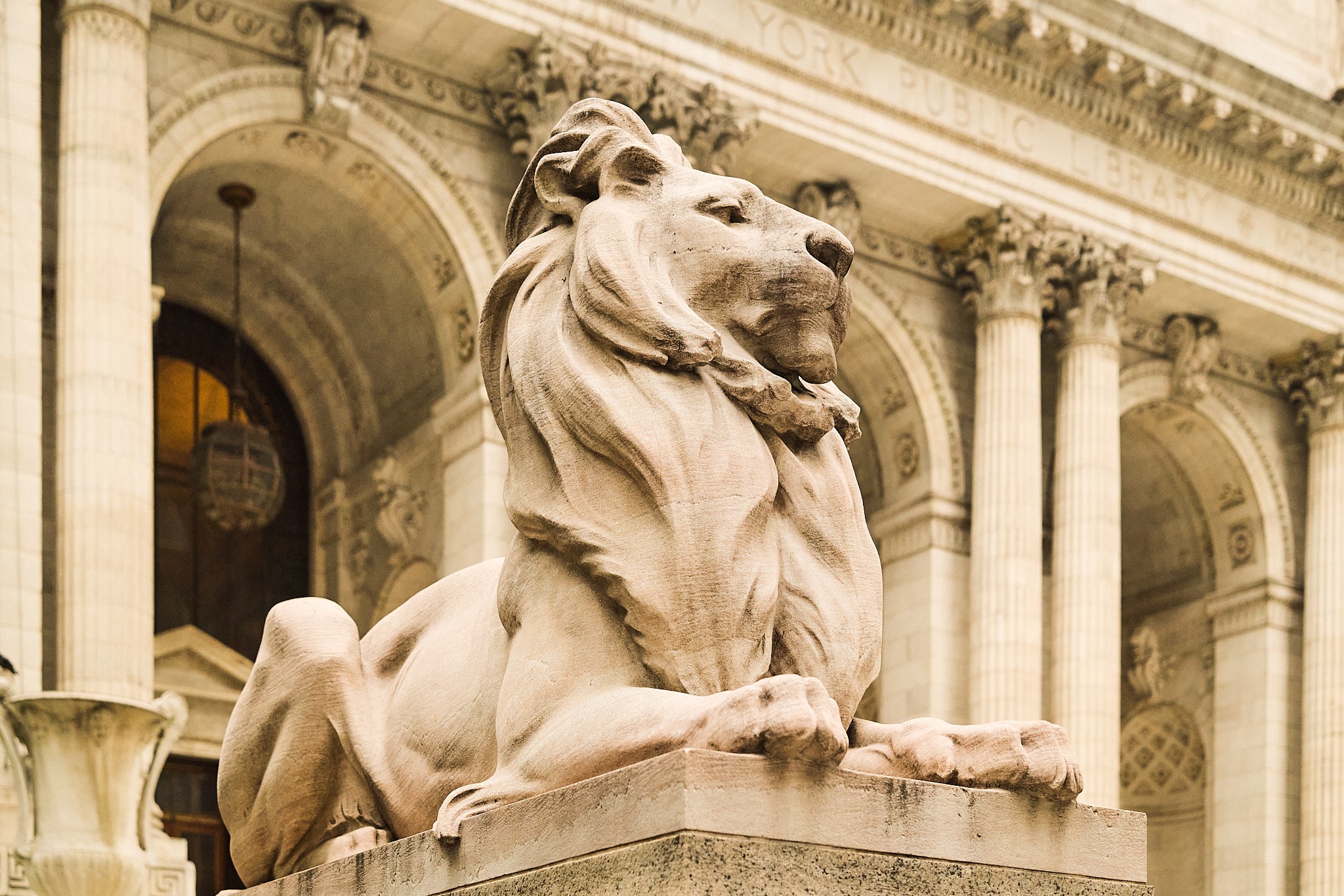 Una de las joyas m&aacute;s emblem&aacute;ticas de la ciudad: la fachada de la New York Public Library.
